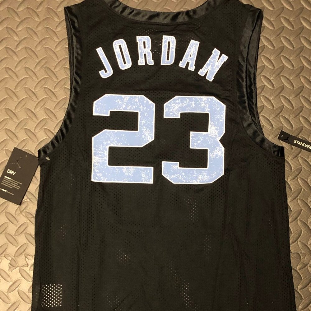 NEW Nike Jordan DNA Distorted Jersey UNC Chicago - Picture 3 of 14